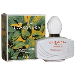 Jeanne Arthes Cassandra Blanc